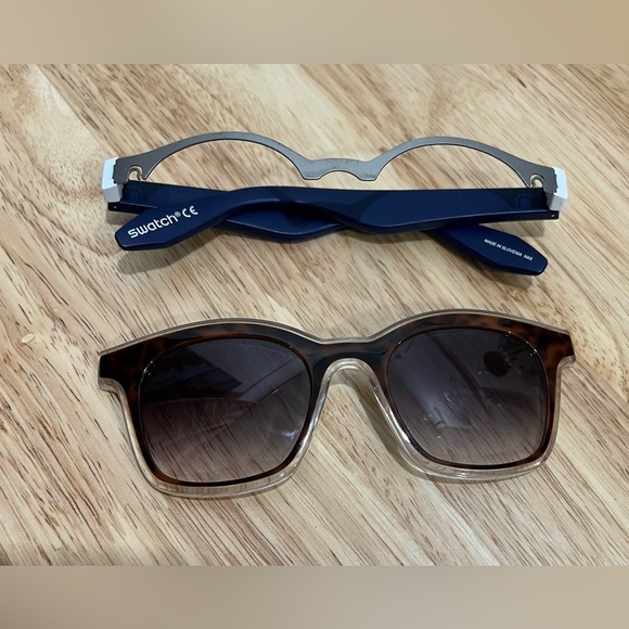 Swatch Accessories - Swatch Clip On the Eyes Classic Tortoise Shell Sunglasses